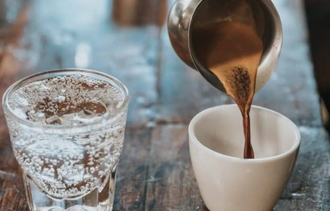 Balancing Water Coffee and Tea Consumption Can Extend Life