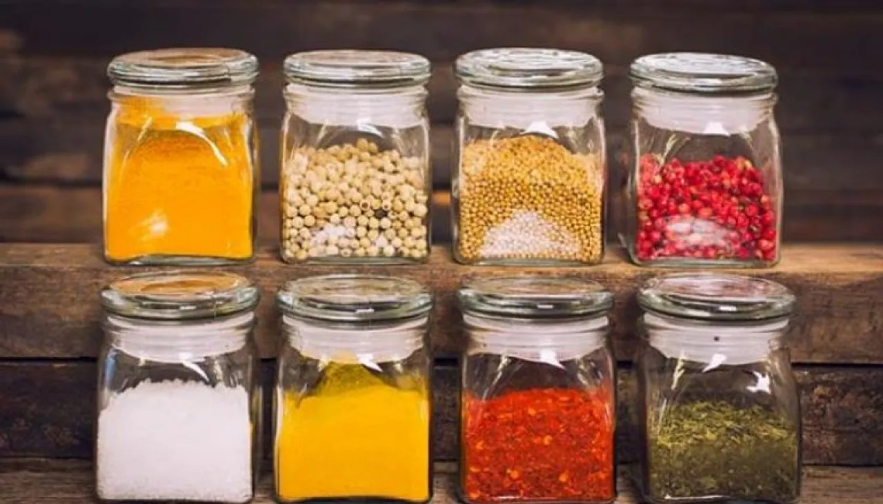 كيف تصبح الأعشاب والتوابل مفتاحا لصحة الأمعاء