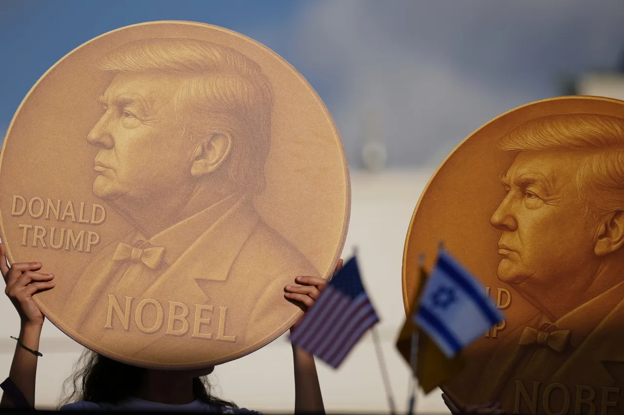 الرئيس الإسرائيلي ترمب يستحق جائزة نوبل للسلام