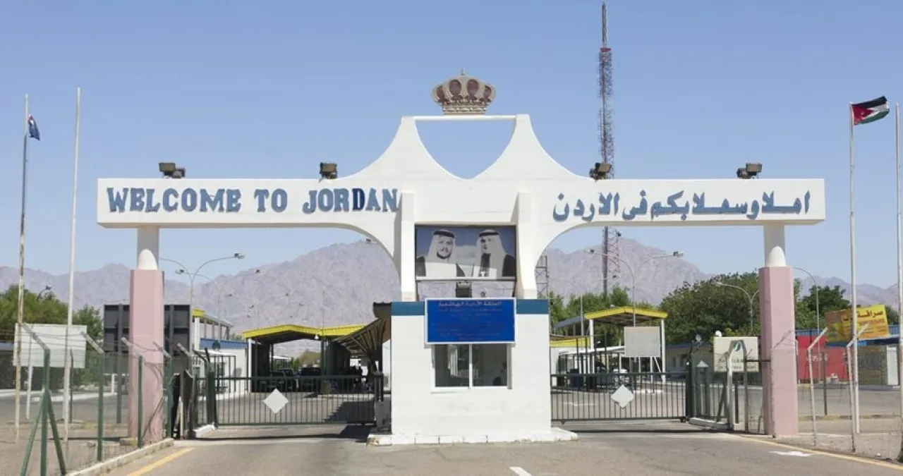 الأردن  اليكم مواعيد فتح جسر الملك حسين أمام حركة المسافرين الاثنين