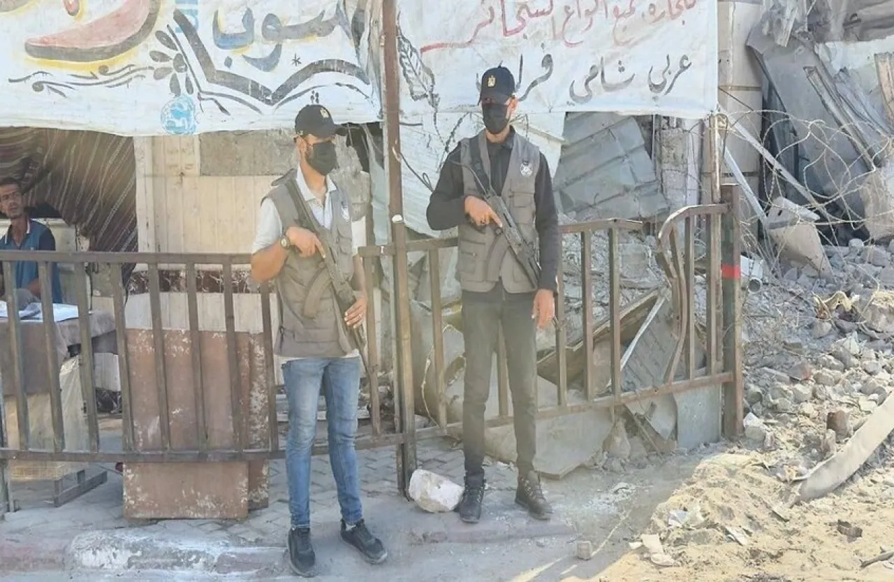 Yedioth Ahronoth Netanyahu Completely Surrendered to Hamas and Hid the Truth