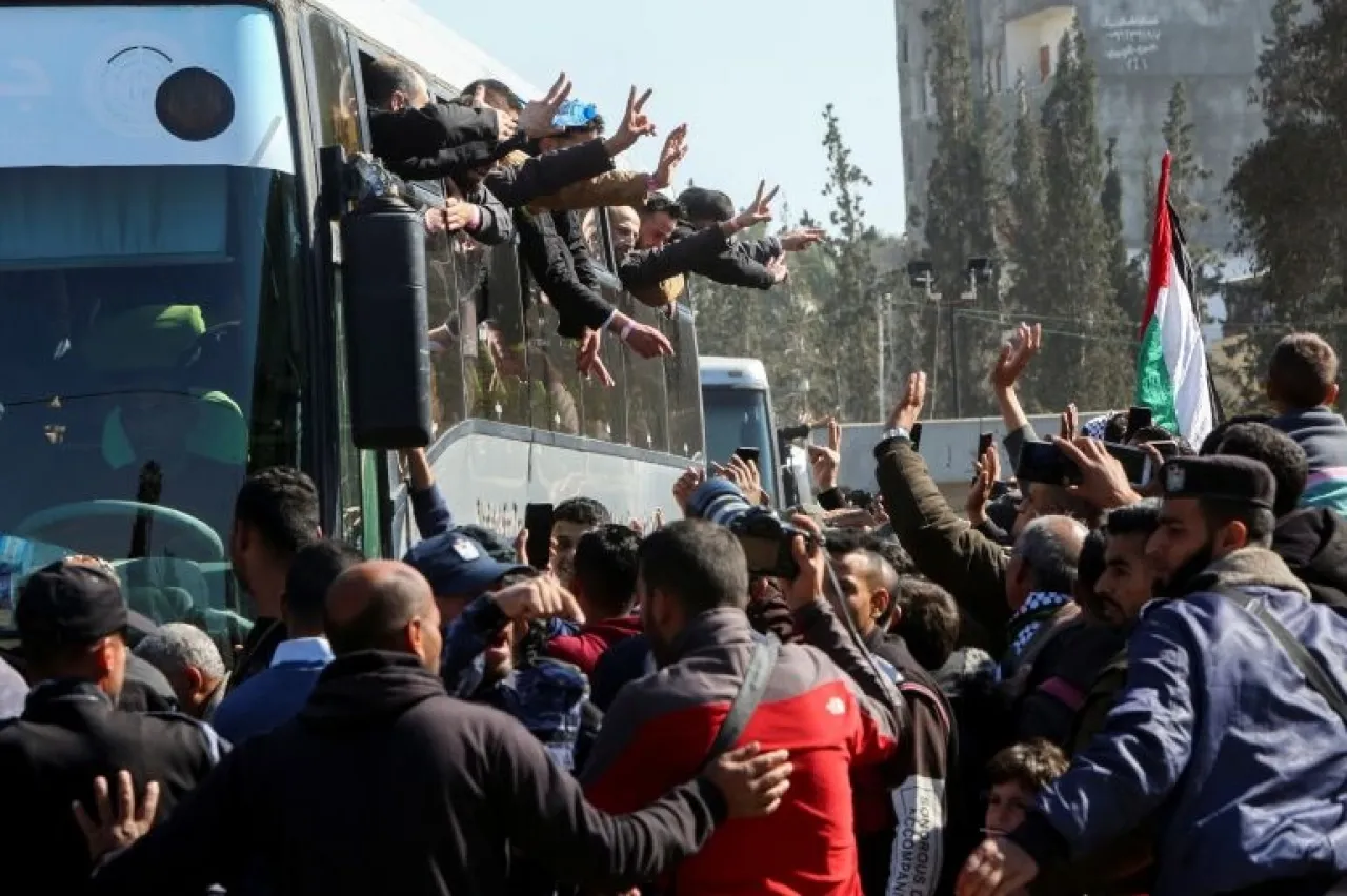 مشاورات حكومية إسرائيلية على تغييرات بقائمة الأسرى الفلسطينيين