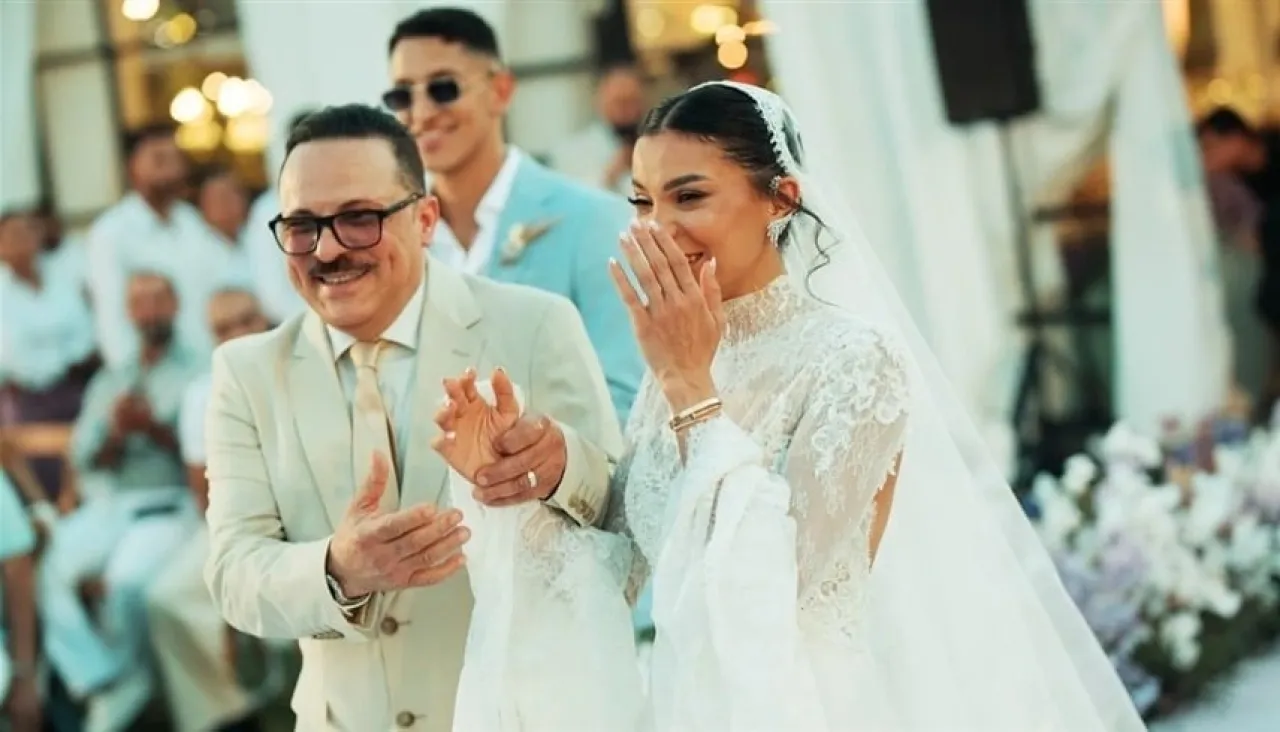 فارق العمر بينهما صادم هادي الباجوري يعقد قرانه على الممثلة هايدي خالد