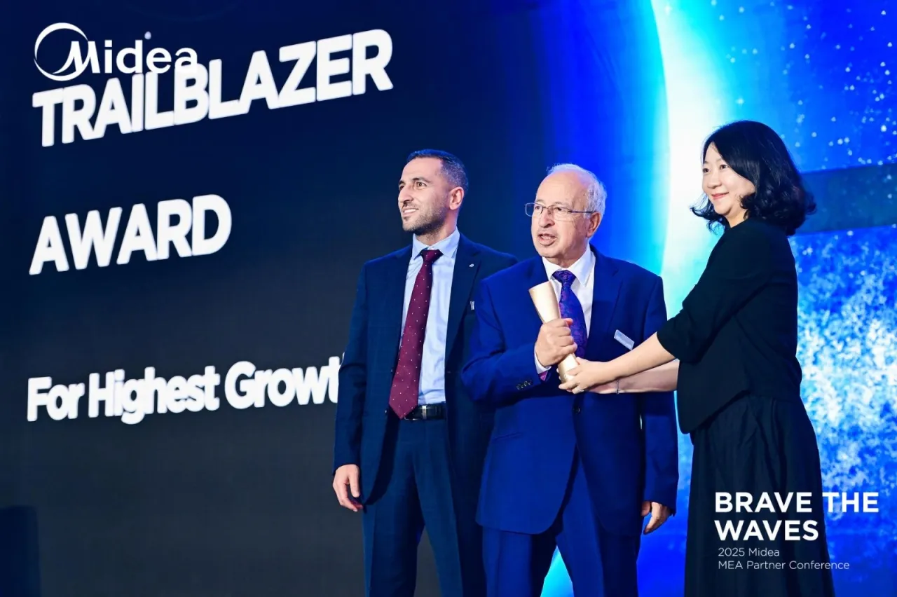 Zuhair Issa Murad Company Wins Global Excellence Award from Midea