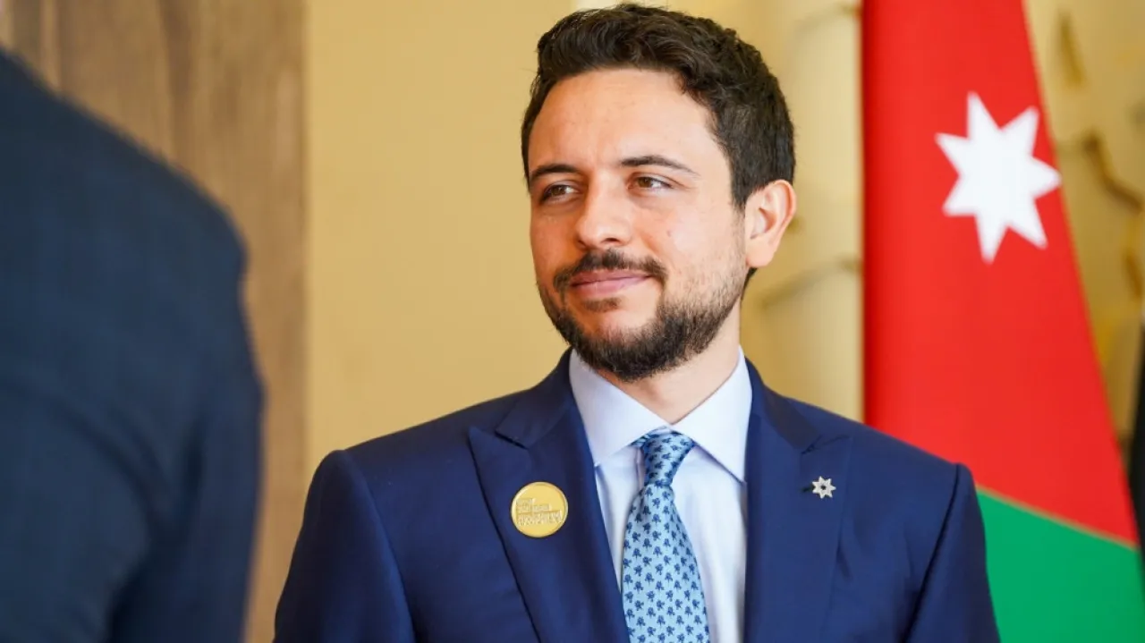 ولي العهد يشدد على أهمية دعم السلطة الوطنية الفلسطينية