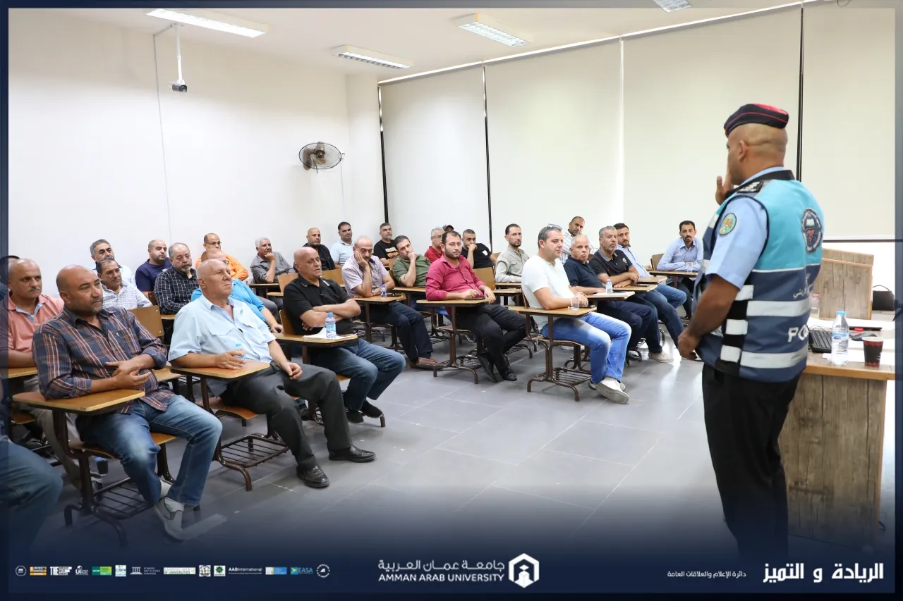 Amman Arab University holds a training course for bus drivers in cooperation with the Traffic Institute