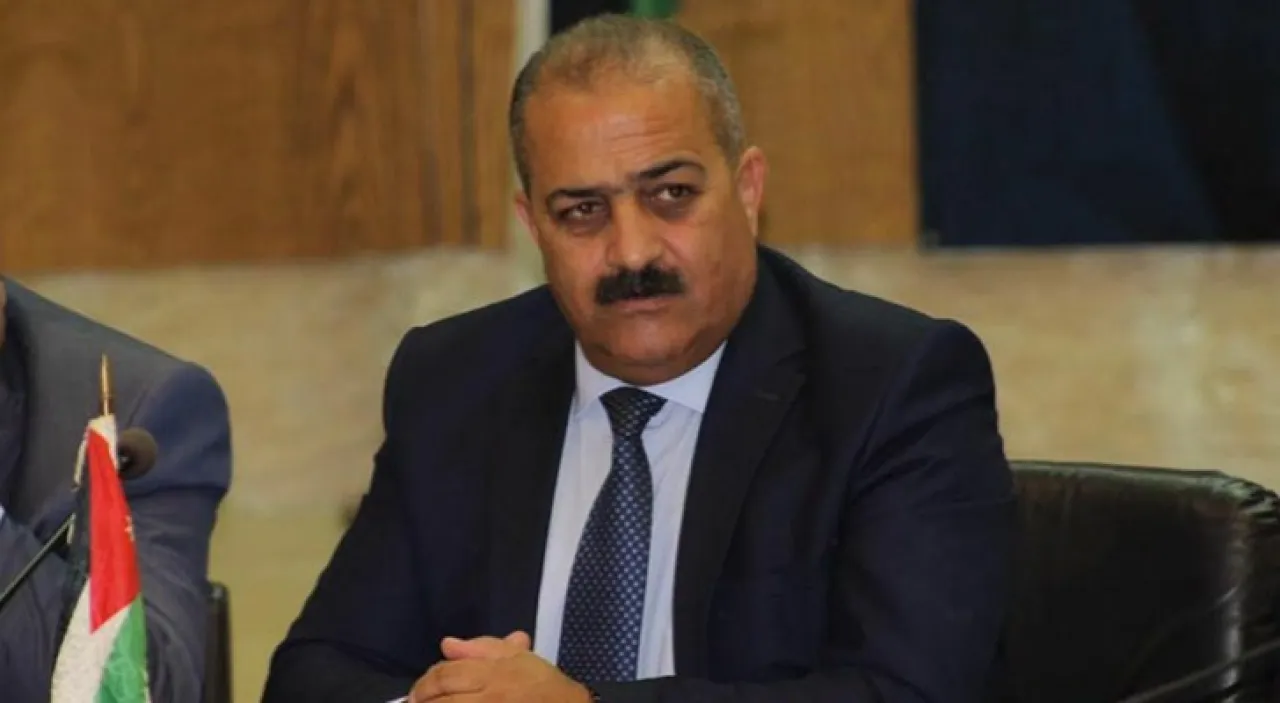 محافظ إربد يتفقد مشروع صرف صحي المغير