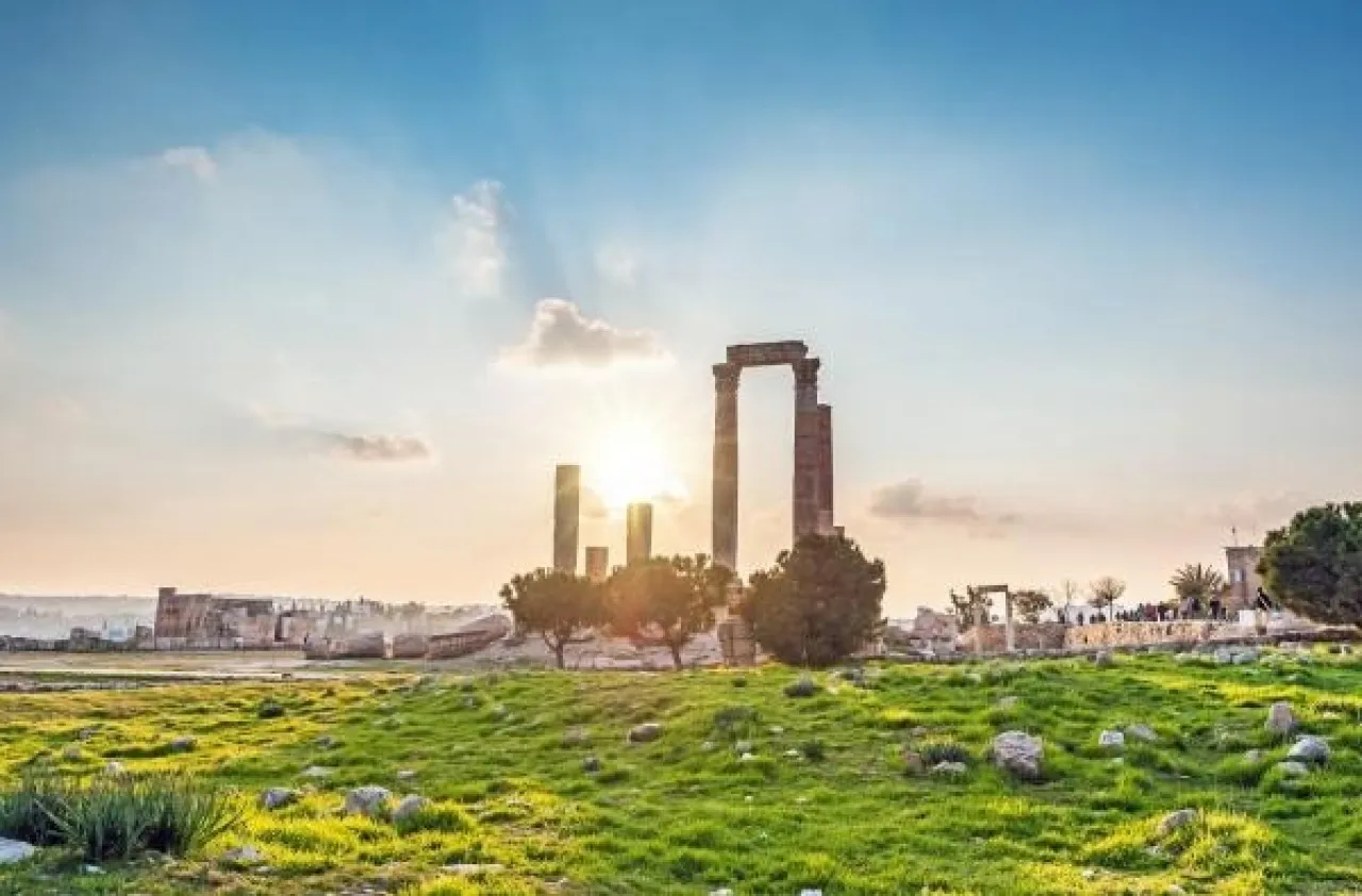 Moderate weather on Friday and pleasant temperatures in most areas on Saturday