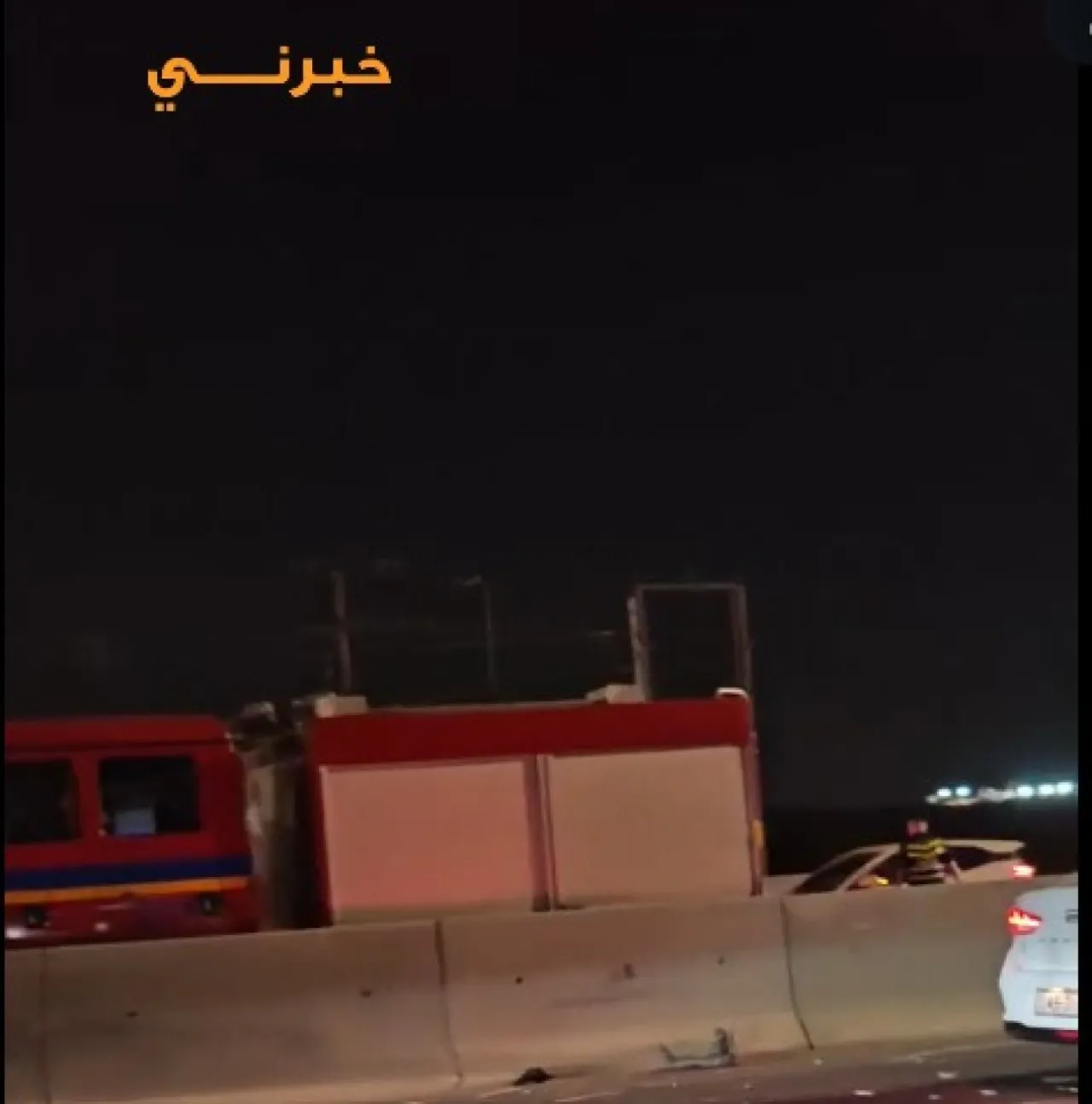 إصابة 4 أشخاص بحادث سير على طريق المطار