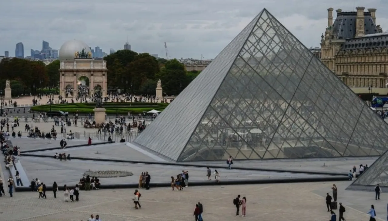 After the Discovery of the Stolen Items France Races Against Time to Save Louvre Treasures Before They Are Melted Down