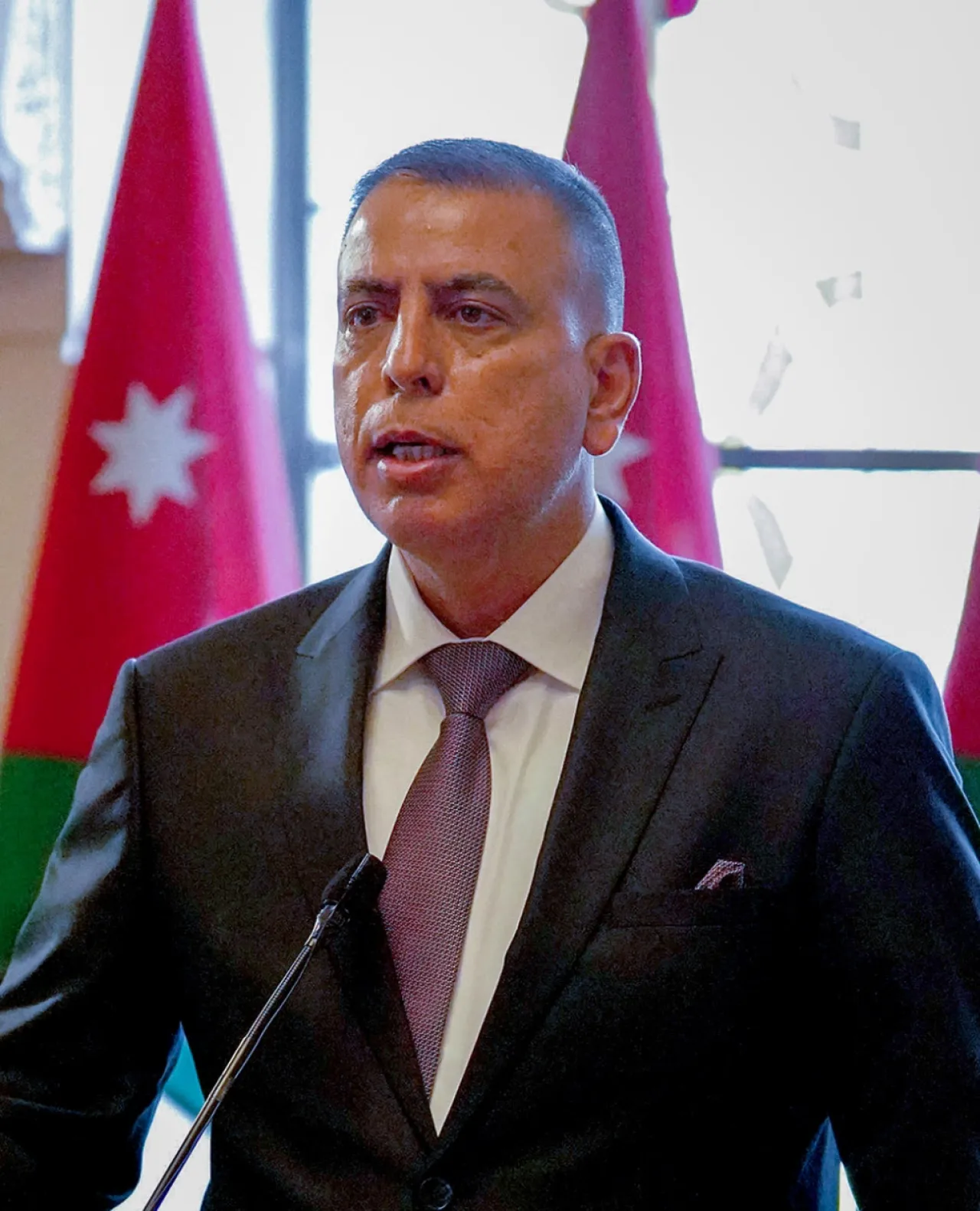 الفراية يدعو أوروبا لفتح قنوات هجرة قانونية للعمالة الماهرة من الأردن