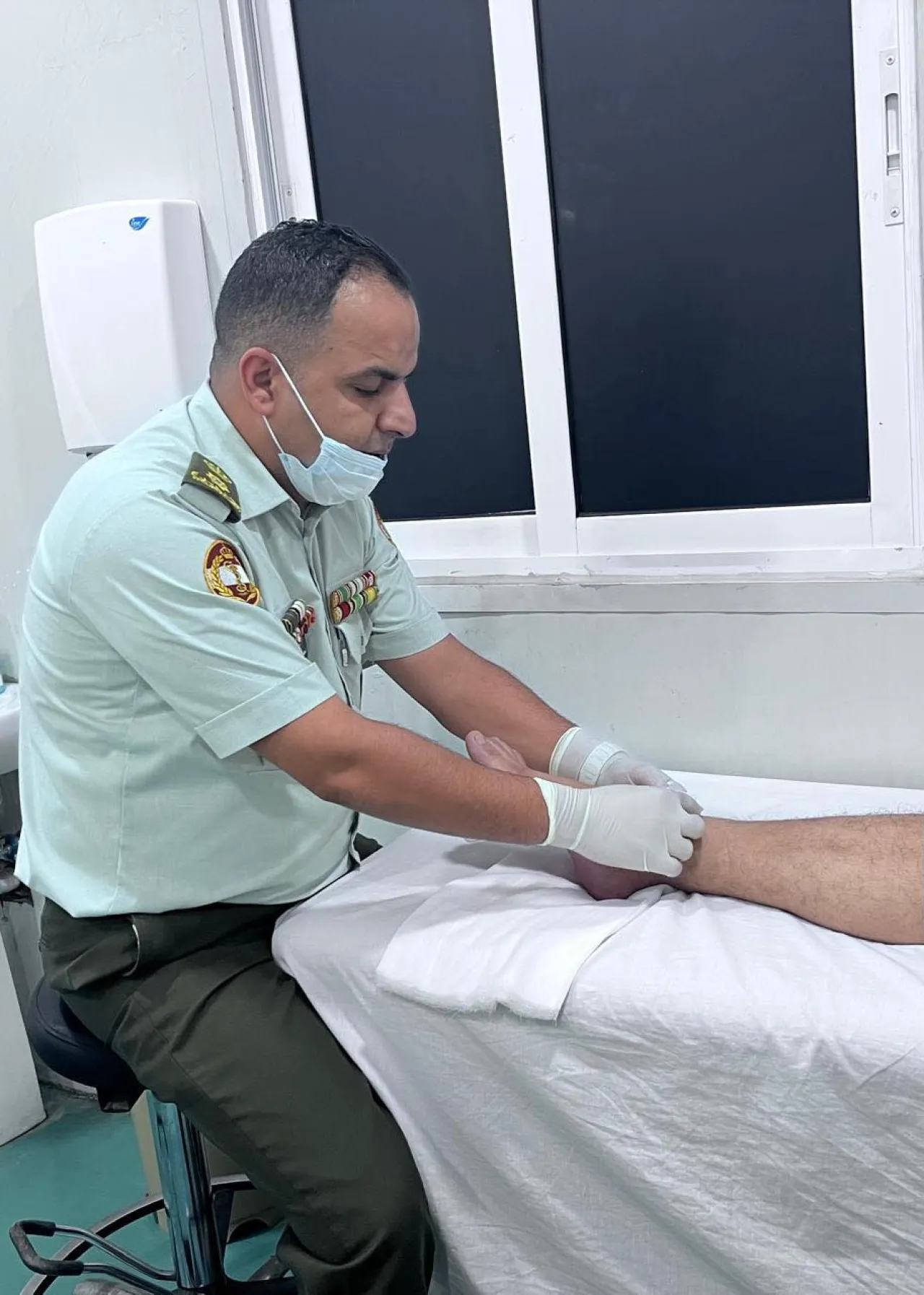 الأردن  مستشفى الامير هاشم يجري عمليات زراعة خلايا صبغية لمرضى البهاق  صور