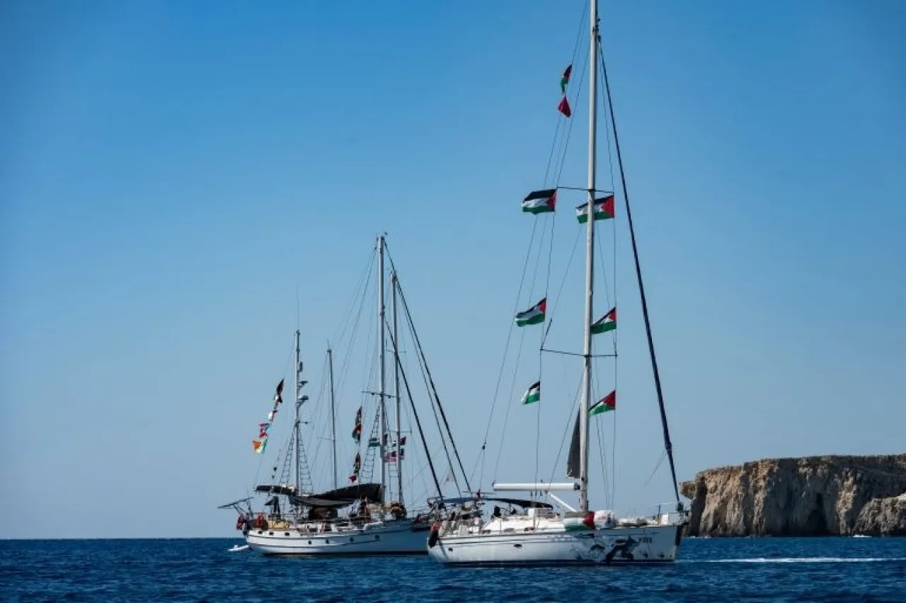 سفينتان ضمن أسطول الصمود العالمي  ارشيف