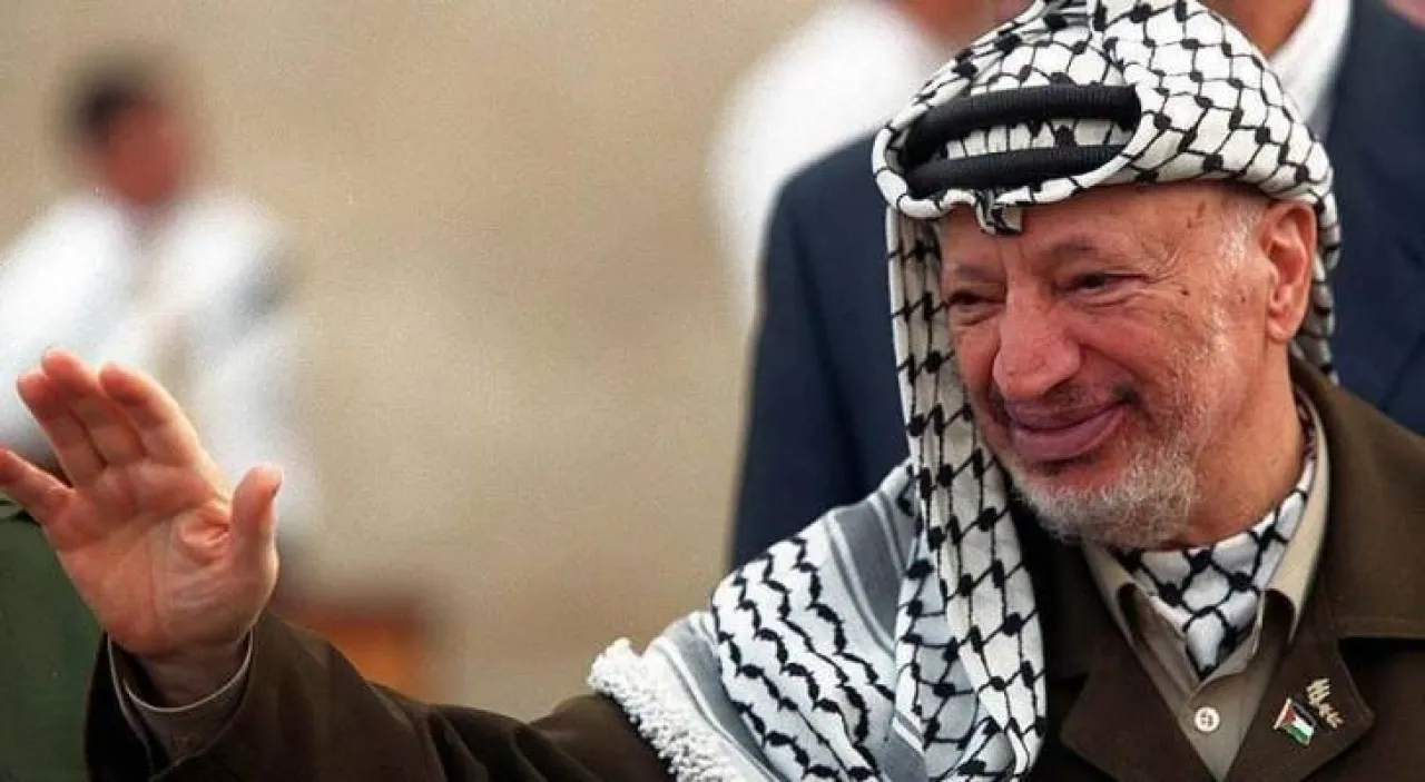 ساويرس يكشف عن رسالة وجهها لياسر عرفات قبل قمة كامب ديفيد