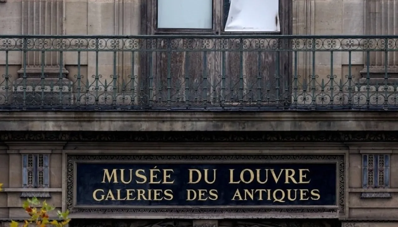 After the Historic Theft Louvre Treasures Stored in a Fortified Vault 26 Meters Deep
