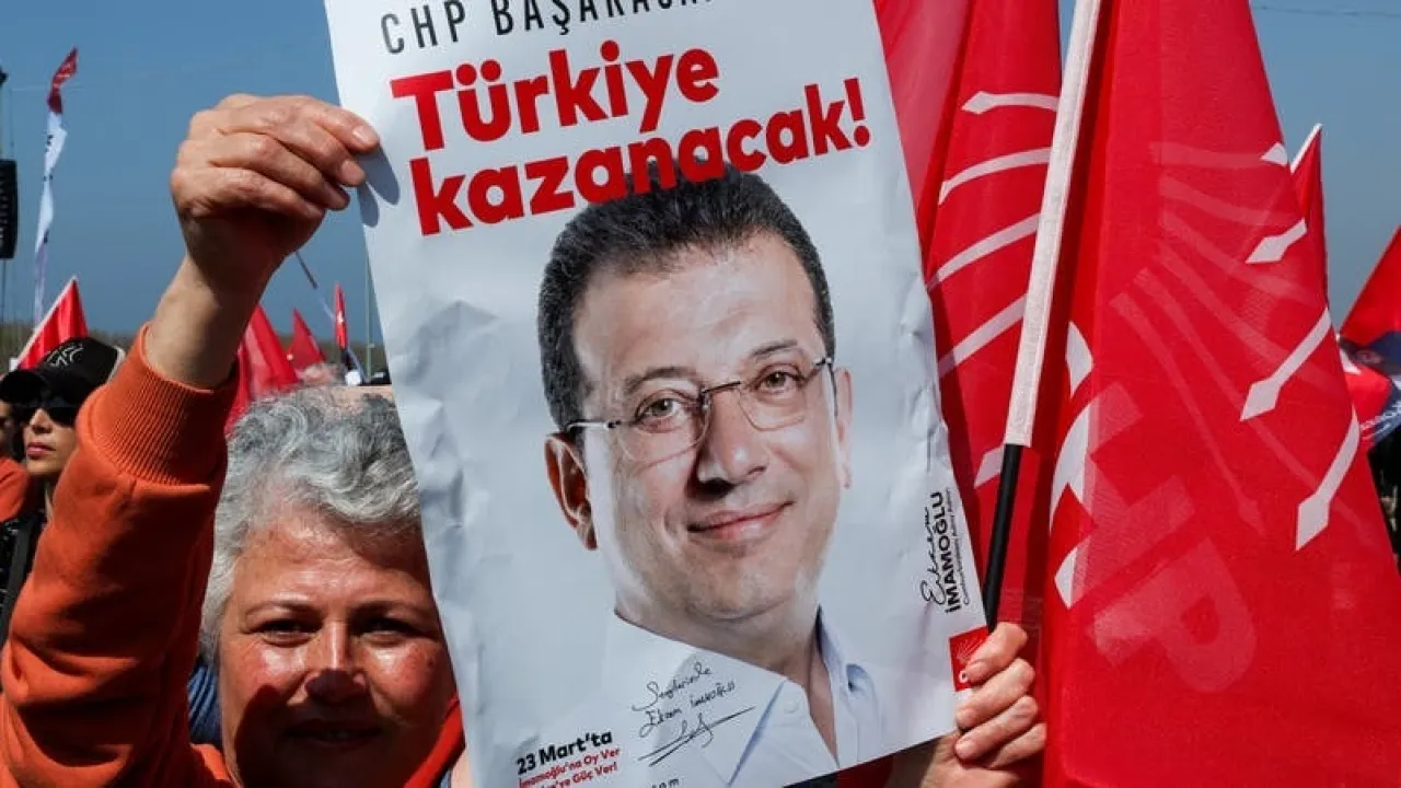 إمام أوغلو يمثل أمام القضاء في إسطنبول للتحقيق بتهم تجسس