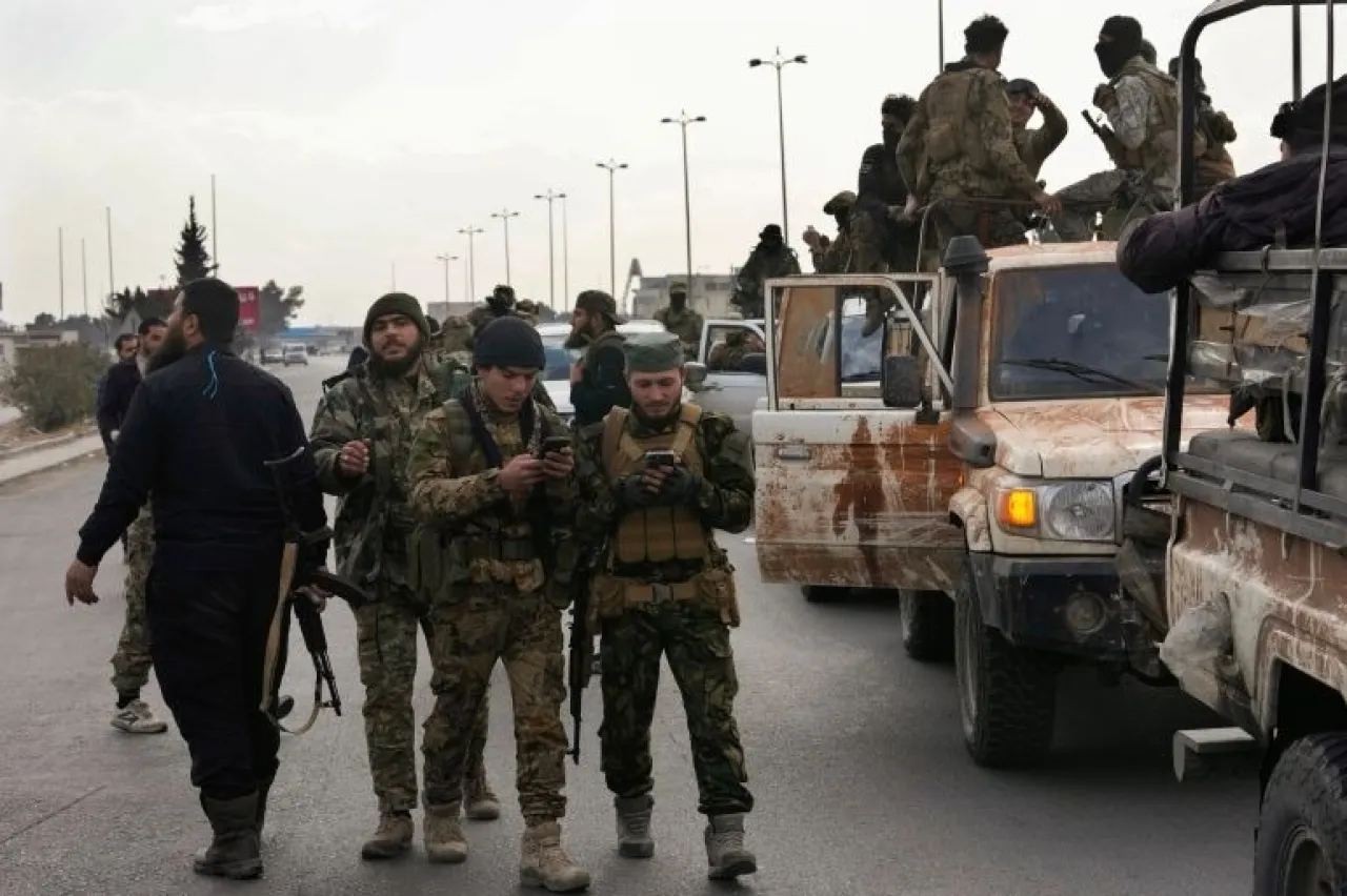 Killing of Two Syrian Soldiers in an Attack Near the City of AlBab East of Aleppo