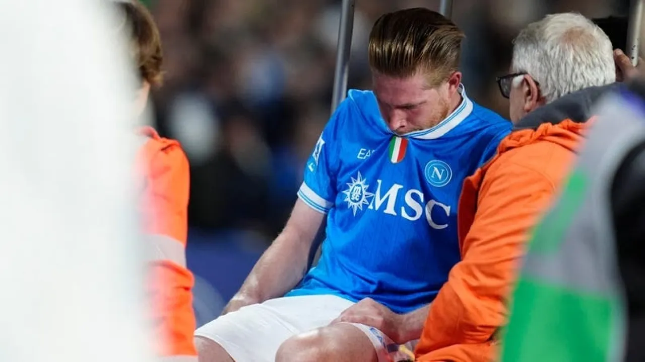 نابولي يعلن عن إصابة دي بروين