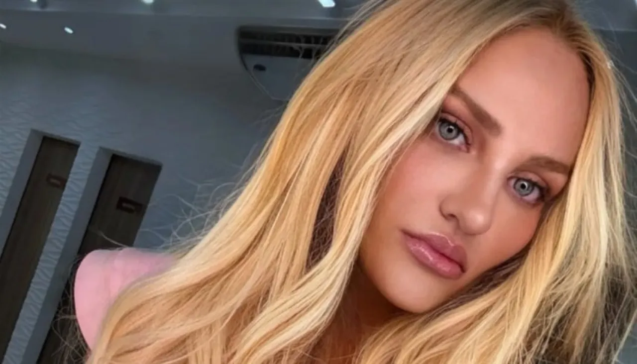 العثور على مؤثرة وسياسية شابة ميتة داخل شقتها والشرطة تفتح تحقيقاً