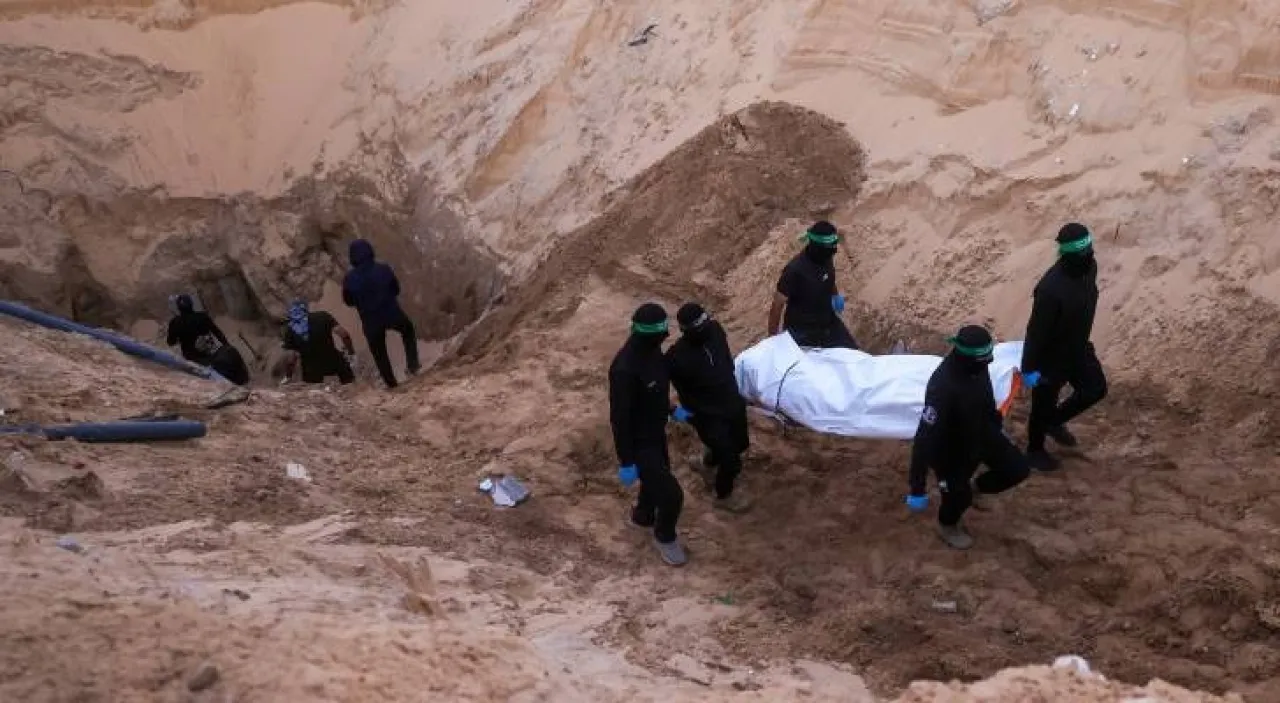 Hamas Delivering the bodies of detainees confirms the movements commitment to the ceasefire agreement