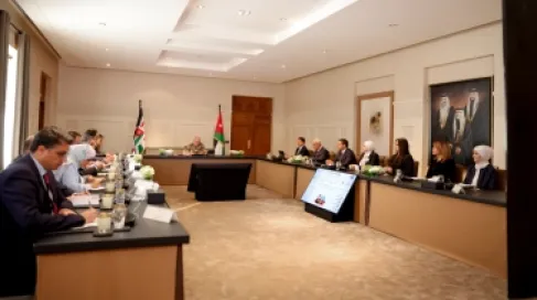 جلالة الملك عبدﷲ الثاني يجتمع بمسؤولين وممثلين عن قطاع الصناعة.
