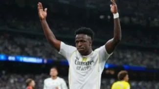 Vinicius leads Real Madrid to victory over Villarreal and tops La Liga