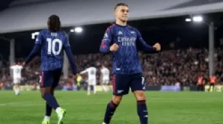 تروسارد يحتفل بهدفه