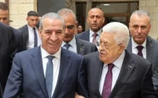 محمود عباس وحسين الشيخ