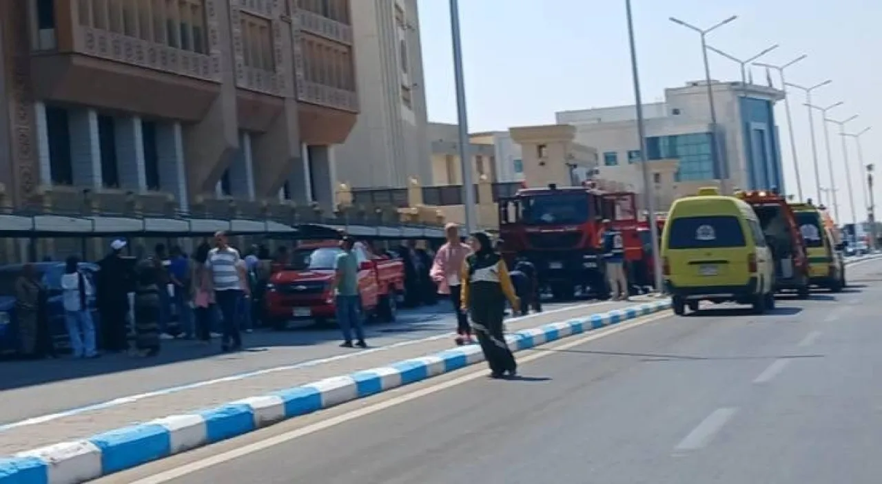 إصابة عدد من المحامين بسقوط مصعد في مجمع محاكم السويس بمصر