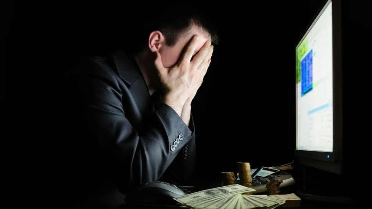 Egypt Arrest of a person who seized money transferred to him by mistake