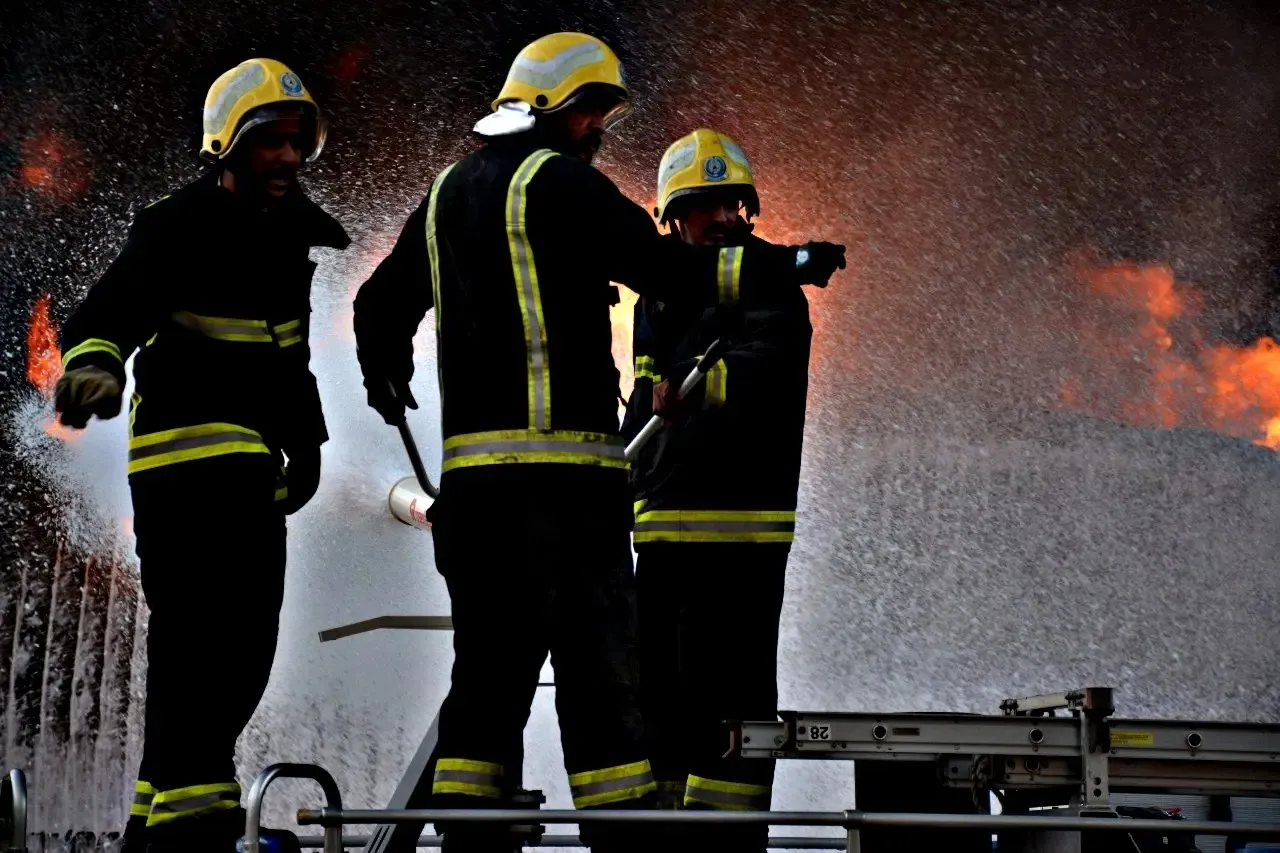 Civil Defense Rescues a Citizen in Irbid Before Being Devoured by Flames