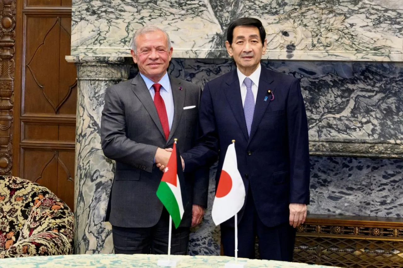 الملك يعقد لقاءات مع قادة في البرلمان الياباني