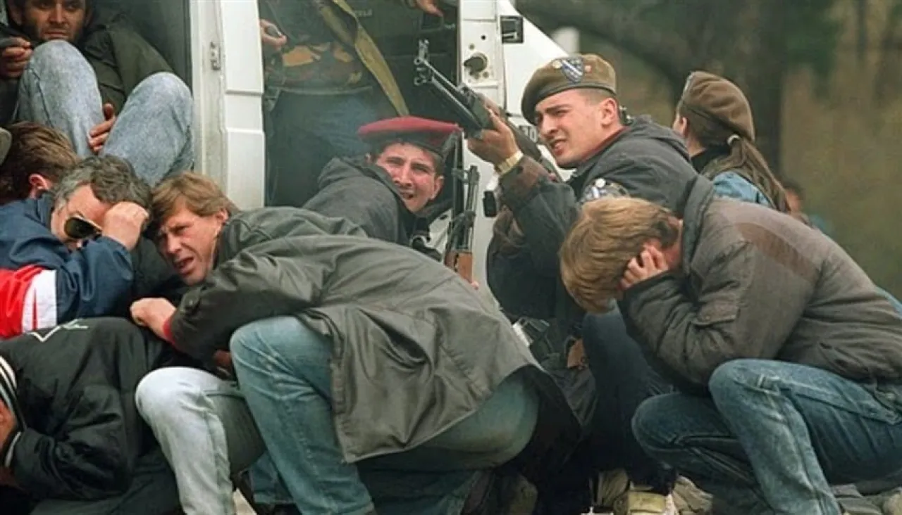 جريمة ضد الإنسانية تحقيق إيطالي يكشف دفع أثرياء أموالاً لقتل أطفال وأبرياء في رحلات صيد