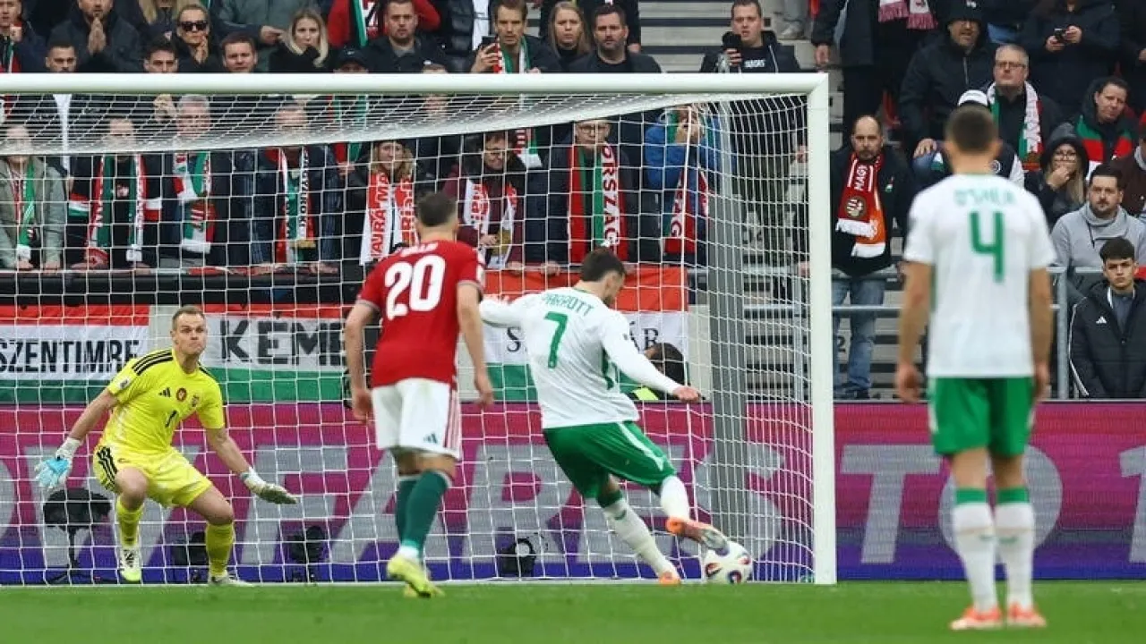 باروت يحبط المجر وينقل إيرلندا إلى الملحق