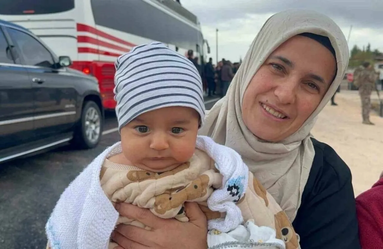 ما قصة الرضيع الذي أوقف موكب الرئيس التركي في مدينة أديامان  فيديو 