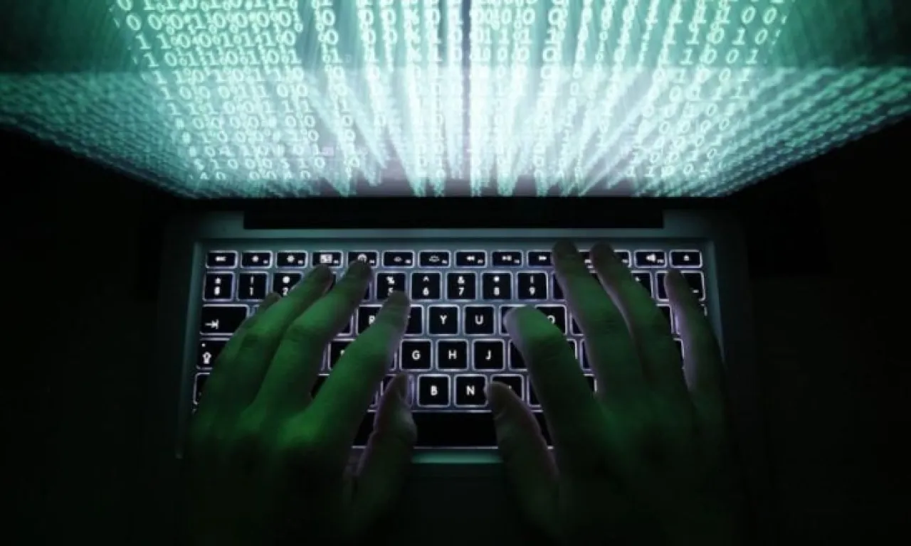 لماذا ينفق البنتاغون ملايين الدولارات على قراصنة الذكاء الاصطناعي