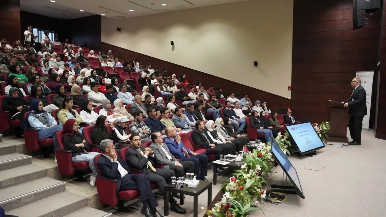 College of Pharmacy at the Middle East University Organizes an Awareness Event on the Occasion of World Antibiotic Awareness Wee