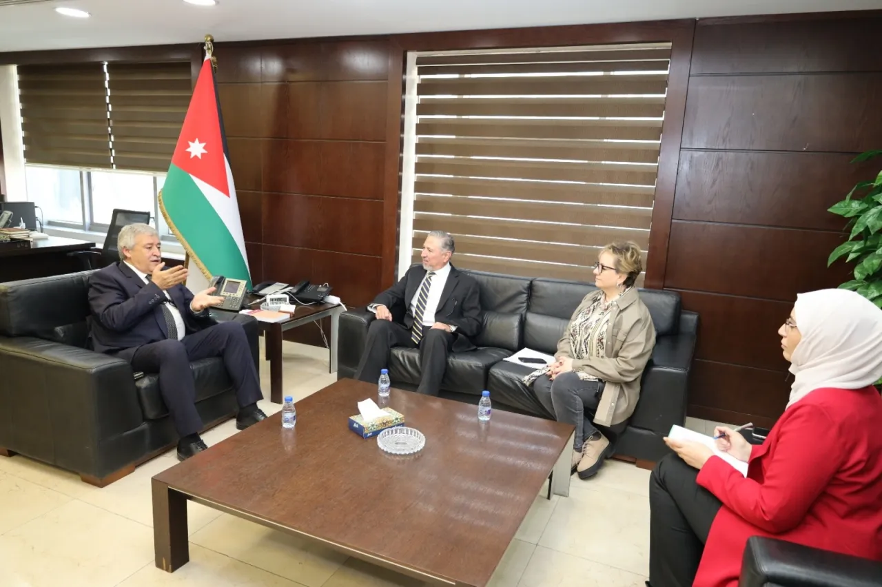 Minister of Transport Keen on Expanding Cooperation Areas with Mexico