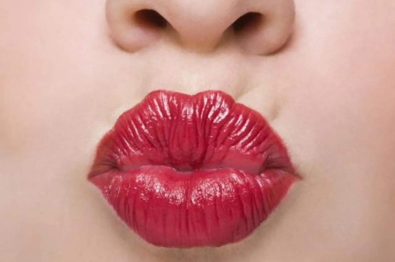 New Study on the First Kiss in History