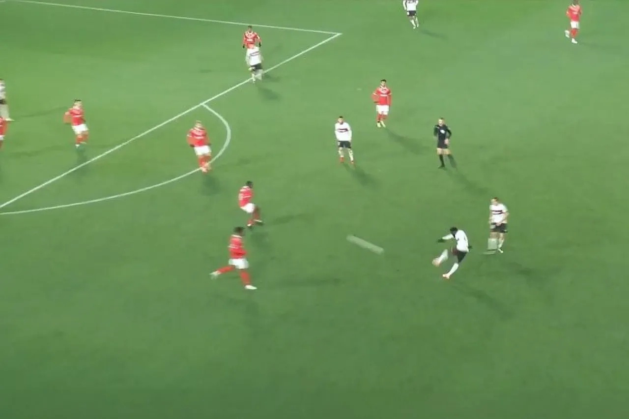 Video  A Spectacular 35Meter Goal in the French League