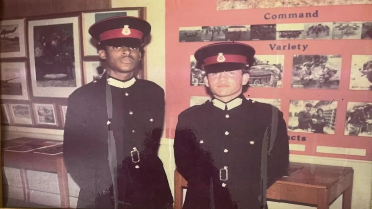 الملك والرئيس المنتخب لباربادوس صداقة تعود إلى مقاعد ساندهيرست العسكرية