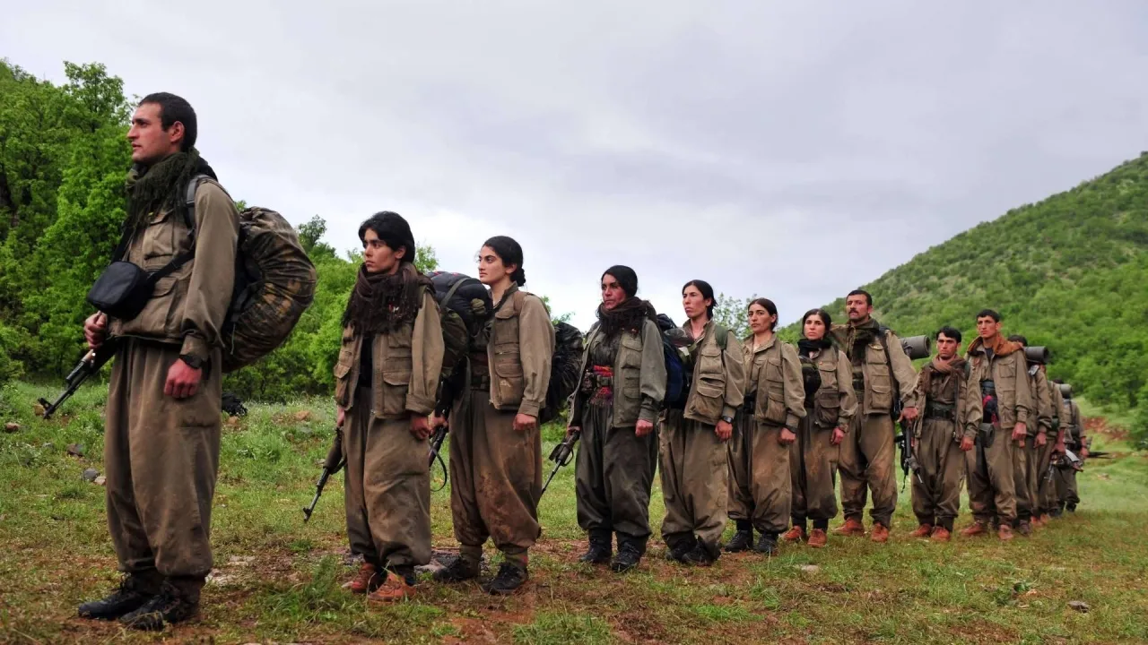 حزب العمال الكردستاني يجمد خطوات السلام مع تركيا