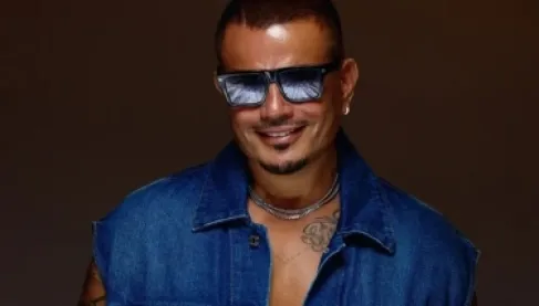 مفاجأة في واقعة صفع عمرو دياب لشاب.. الهضبة يطعن على حكم تغريمه 200 جنيه