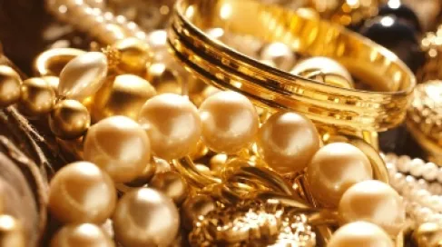 ارتفاع على أسعار الذهب بالتسعيرة الثالثة في الأردن