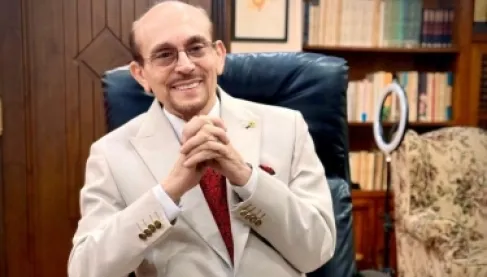 صورة مفبركة تورّط النجوم.. وبيان رسمي يكشف حقيقة وفاة محمد صبحي