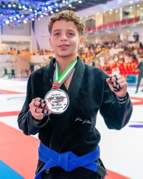 عمر حوسة يحرز فضية العالم للجوجيتسو في أبو ظبي