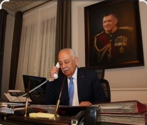 On behalf of the King and the Crown Prince, Al-Issawi offers condolences to the Abu Huwaii tribe