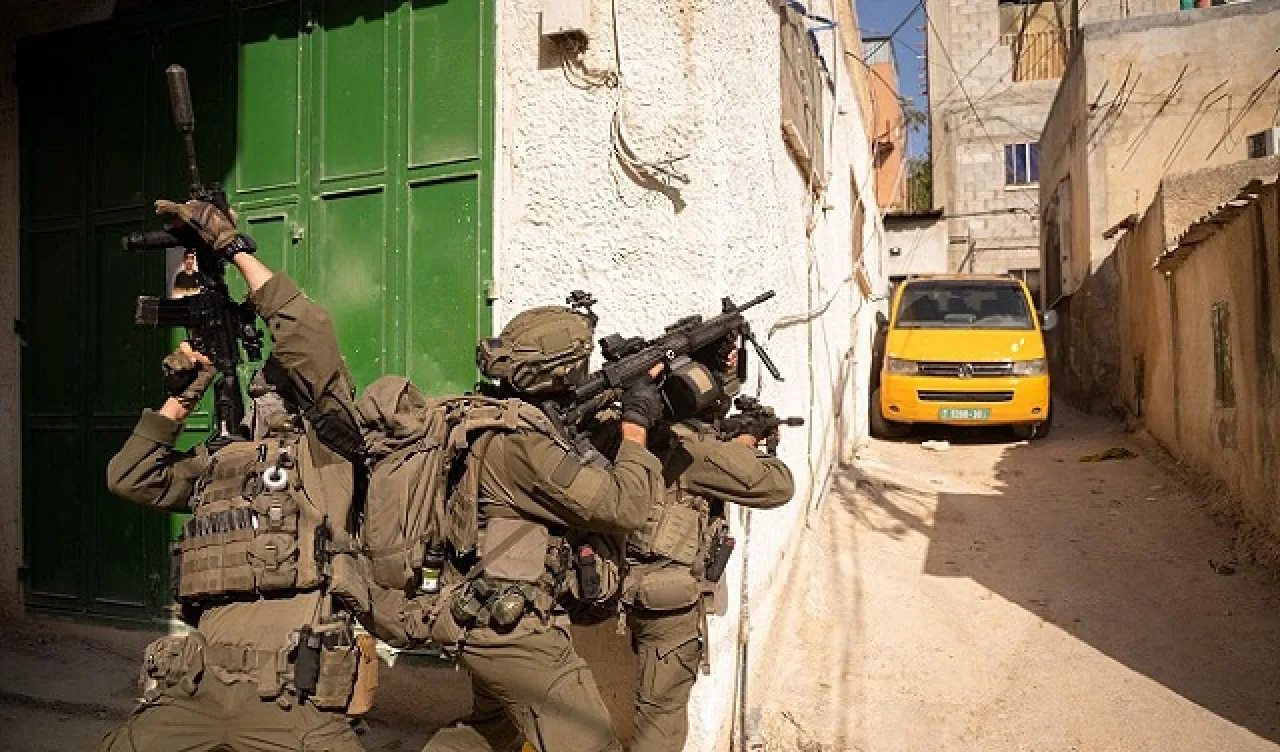 الاحتلال يعيد اقتحام طوباس وعقابا ويفرض حظر تجول شاملا