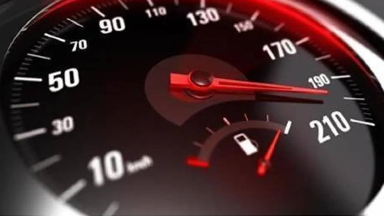 Vehicle caught speeding at 205 kmh in Azraq area