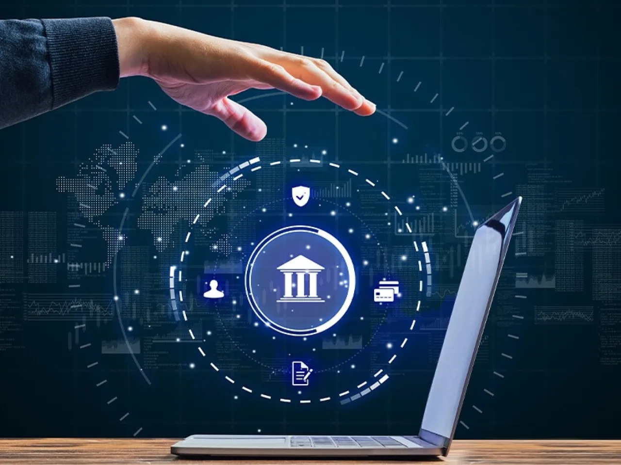 وزير الصناعة أتمتة الخدمات بنسبة 100 العام المقبل